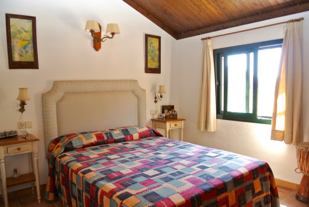 5 bedroom Finca in Istan, Malaga, Spain – 464-00321P