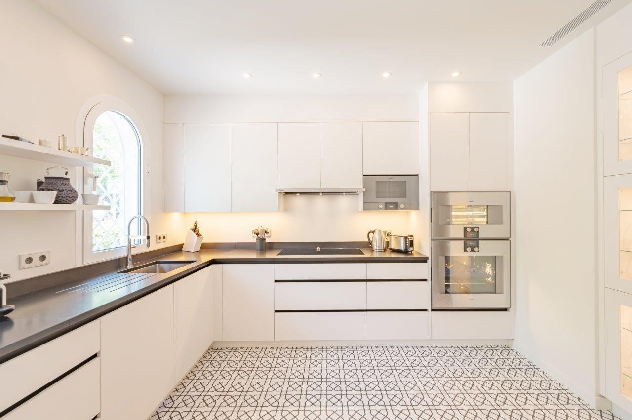 5 bedroom Town House in Marbella, Malaga, Spain – 428-05215D