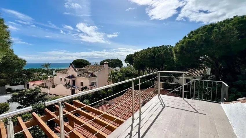 4 bedroom Villa in Marbella, Malaga, Spain – 428-05221P