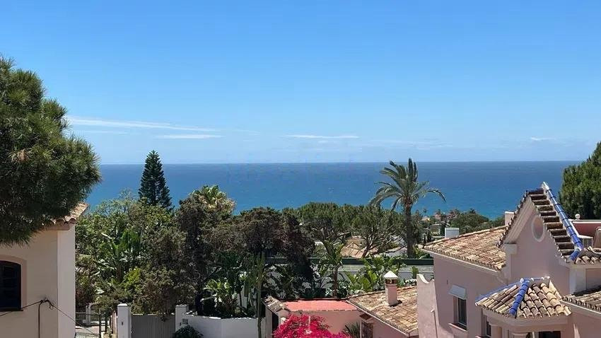 4 bedroom Villa in Marbella, Malaga, Spain – 428-05221P