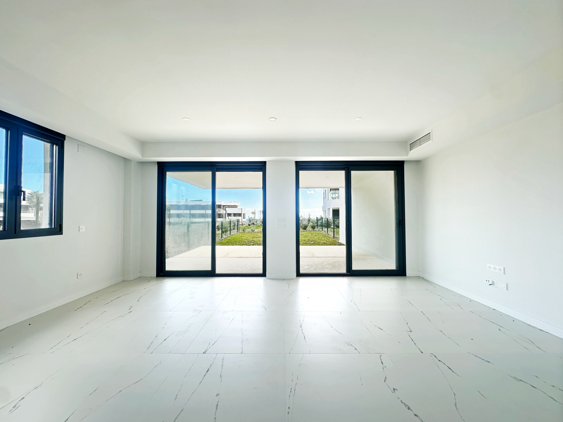 3 bedroom Ground Floor Apartment in Casares, Malaga, Spain – 428-05229P