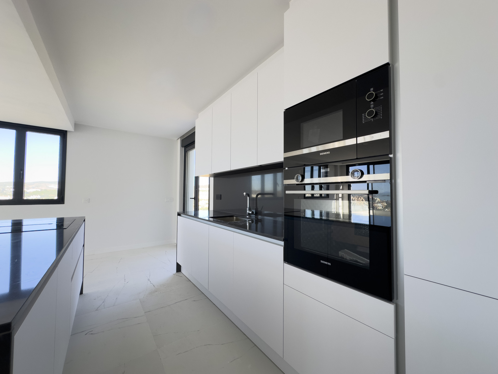 2 bedroom Apartment in Casares, Malaga, Spain – 428-05230P