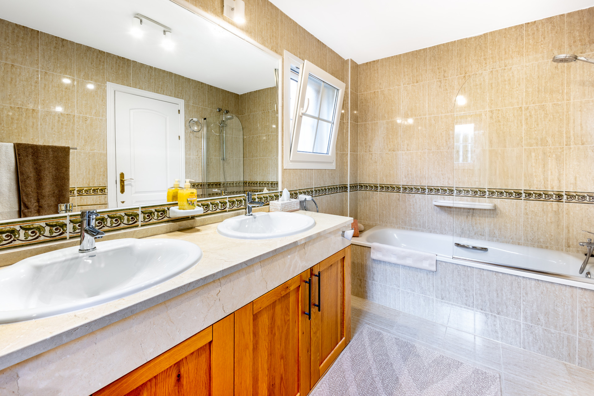 3 bedroom Apartment in Alhaurin El Grande, Malaga, Spain – 428-05232D