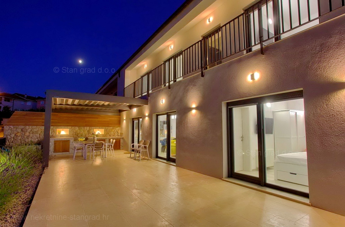 4 bedroom villa in Vrbnik, Croatia – 102776