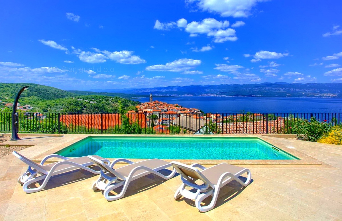 4 bedroom villa in Vrbnik, Croatia – 102776