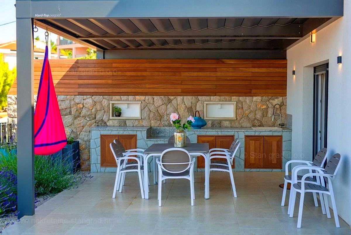 4 bedroom villa in Vrbnik, Croatia – 102776