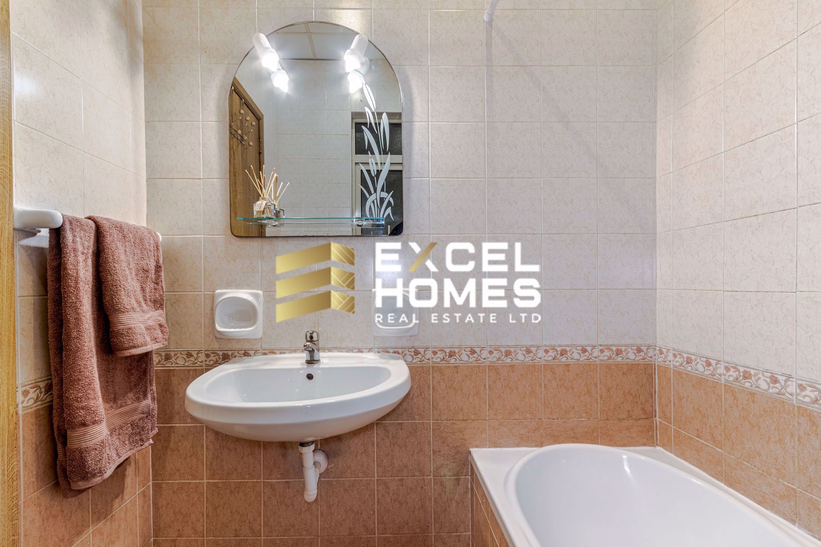 2 bedroom Apartment in Marsalforn, Malta – 66233