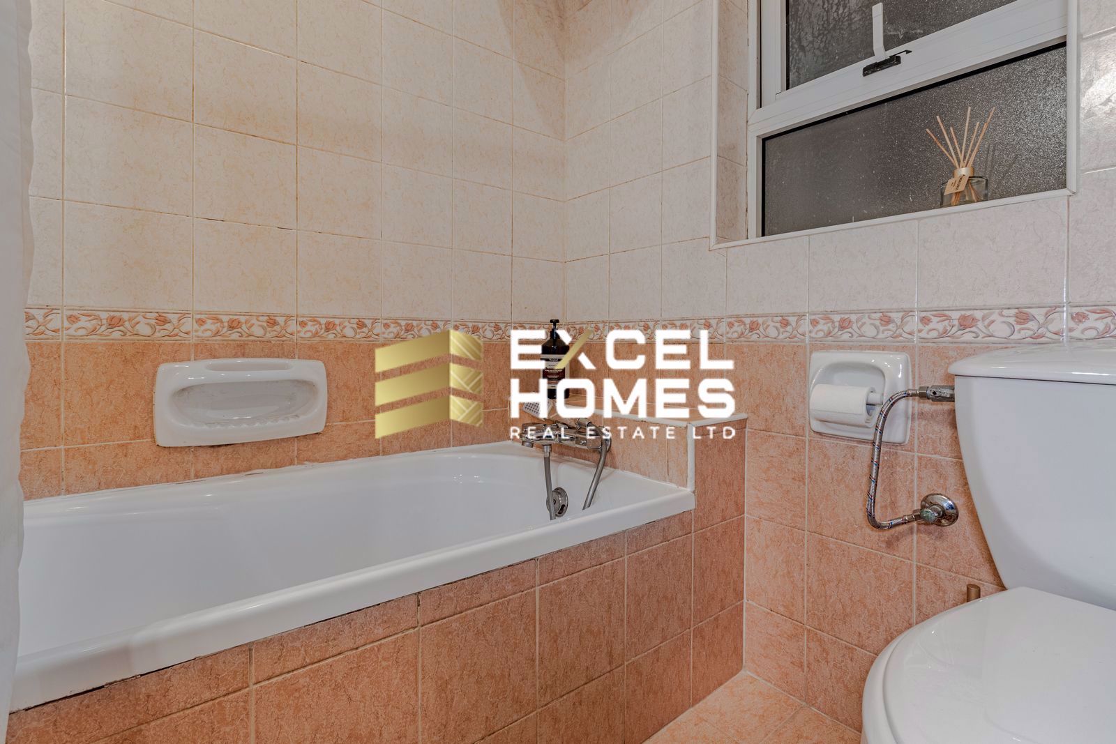 2 bedroom Apartment in Marsalforn, Malta – 66233