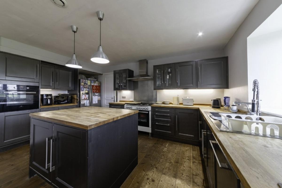 5 bedroom propriete in Villeneuve La Comtesse, Charente-Maritime, France