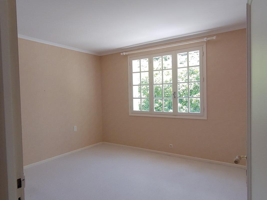 5 bedroom maison in Saint Georges De Luzencon, Aveyron, France