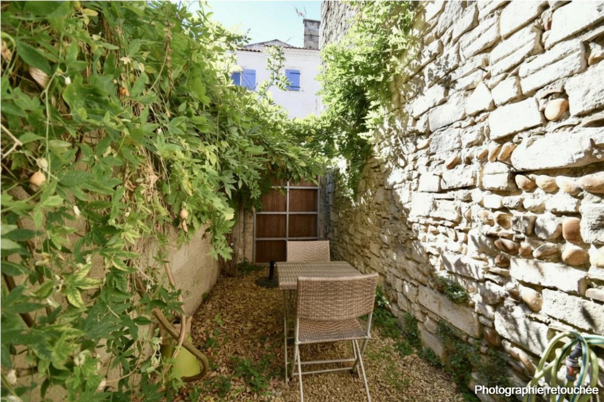 3 bedroom maison de village in Eyragues, Bouches-du-Rhône, France