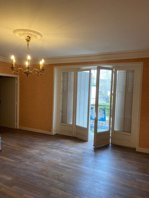 maison de ville in Malemort Sur Correze, Corrèze, France