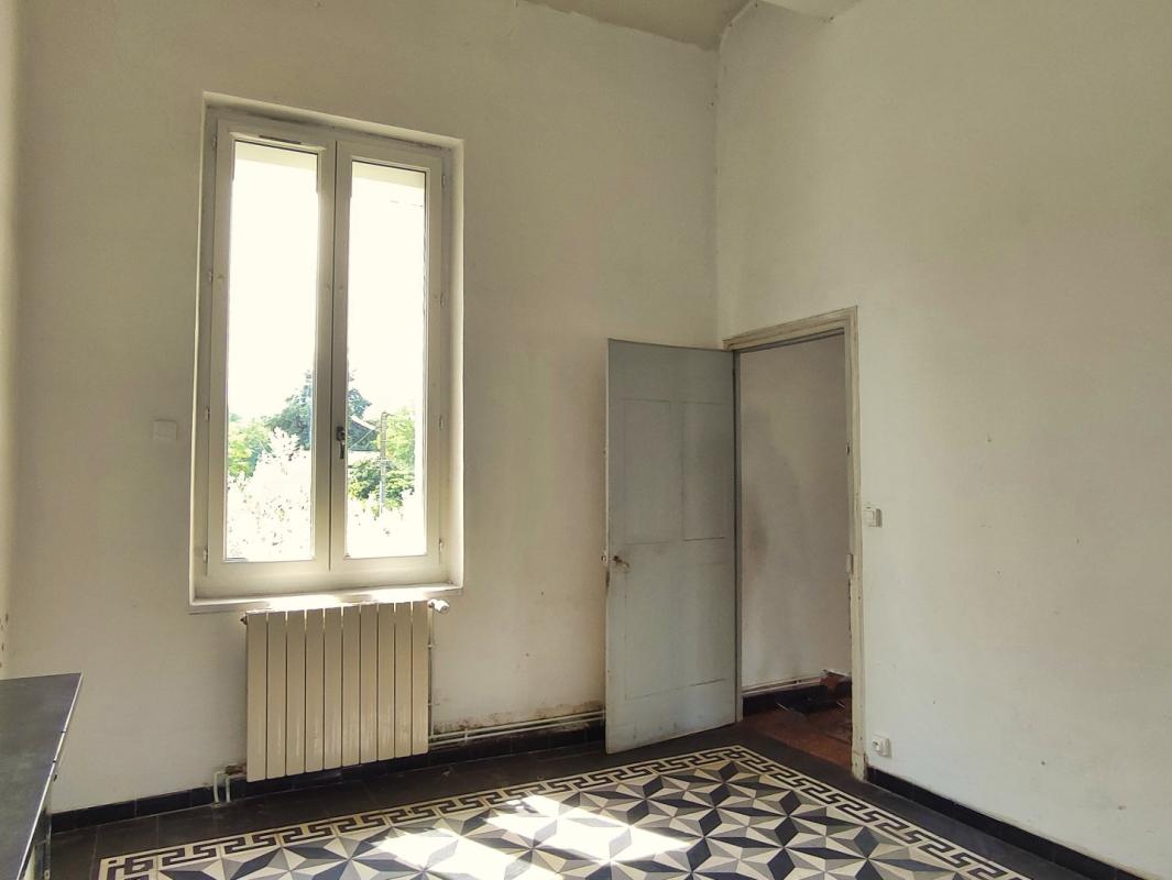 3 bedroom appartement a renover in Saint Ambroix, Gard, France