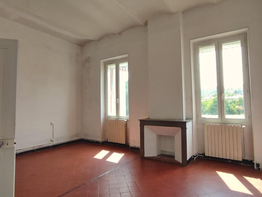3 bedroom appartement a renover in Saint Ambroix, Gard, France