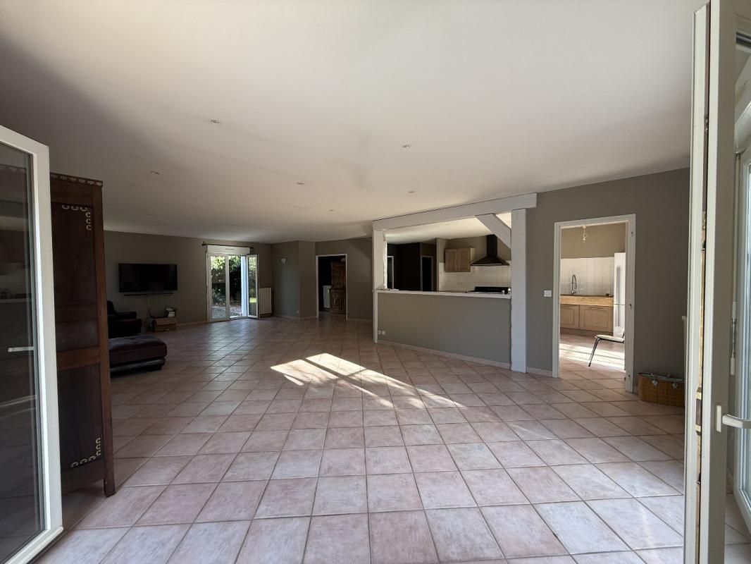 3 bedroom villa in Pezens, Aude, France