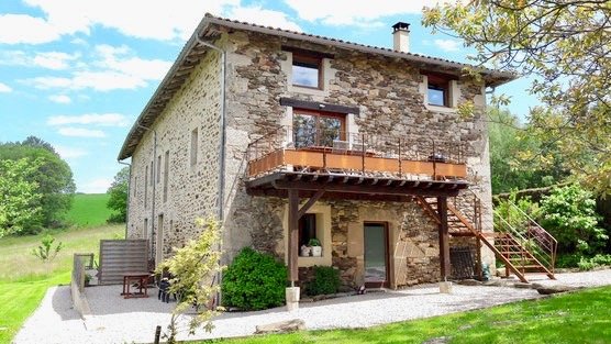 12 bedroom longere in Figeac, Lot, France