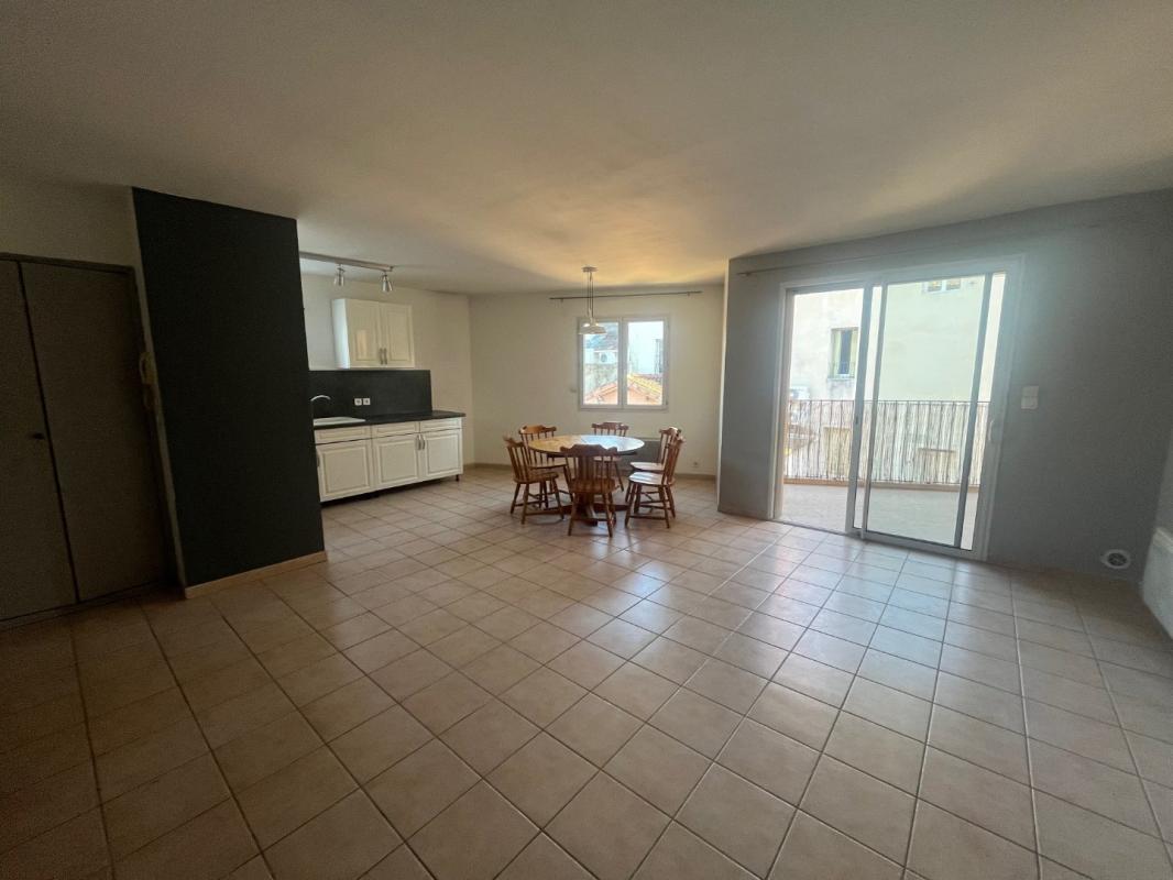 2 bedroom t3 in Orange, Vaucluse, France