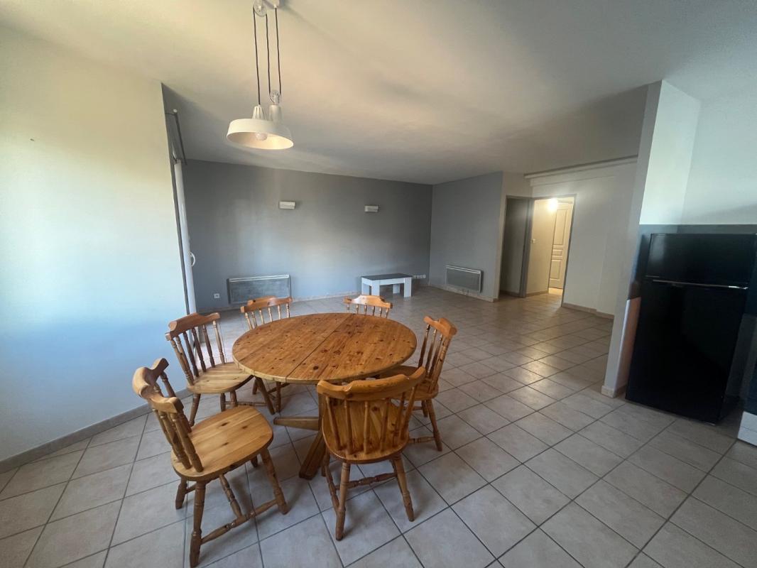 2 bedroom t3 in Orange, Vaucluse, France