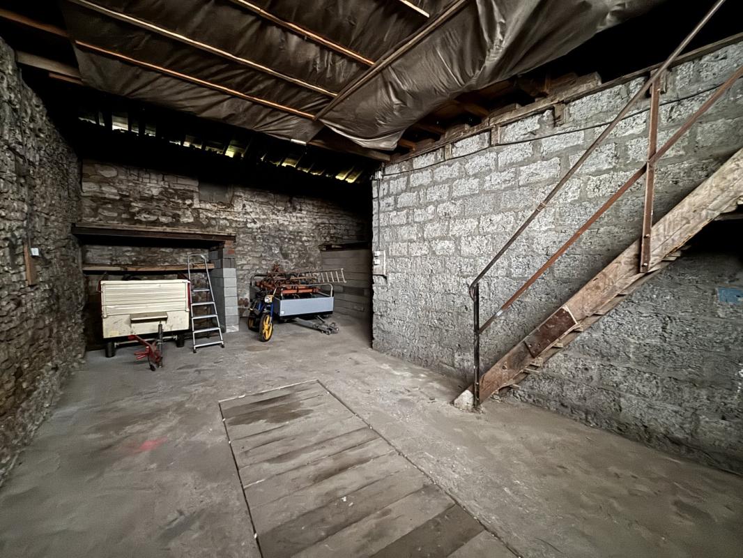 3 bedroom maison a renover in Ruffec, Charente, France