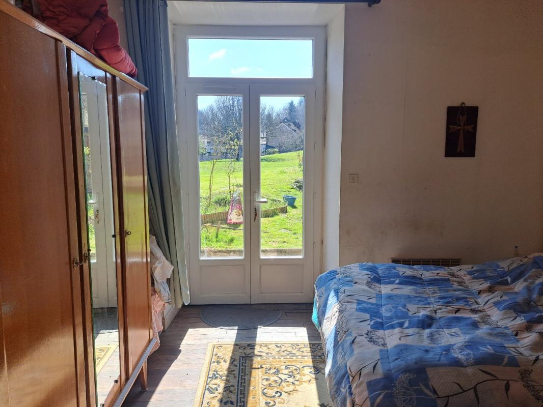 5 bedroom maison de village in Benayes, Corrèze, France