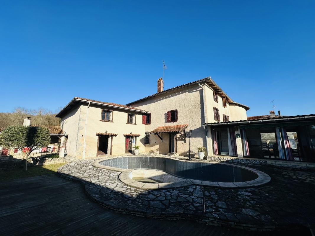 7 bedroom maison de village in Prat Bonrepaux, Ariège, France