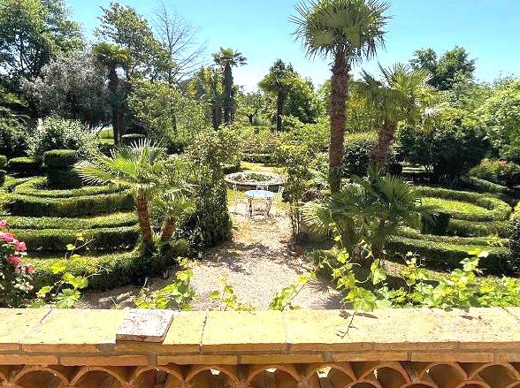 6 bedroom chateau in Lisle-sur-tarn, Tarn, France