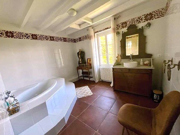 6 bedroom chateau in Lisle-sur-tarn, Tarn, France