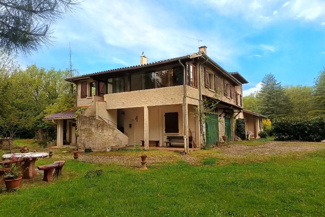 4 bedroom propriete in Puycalvel, Tarn, France