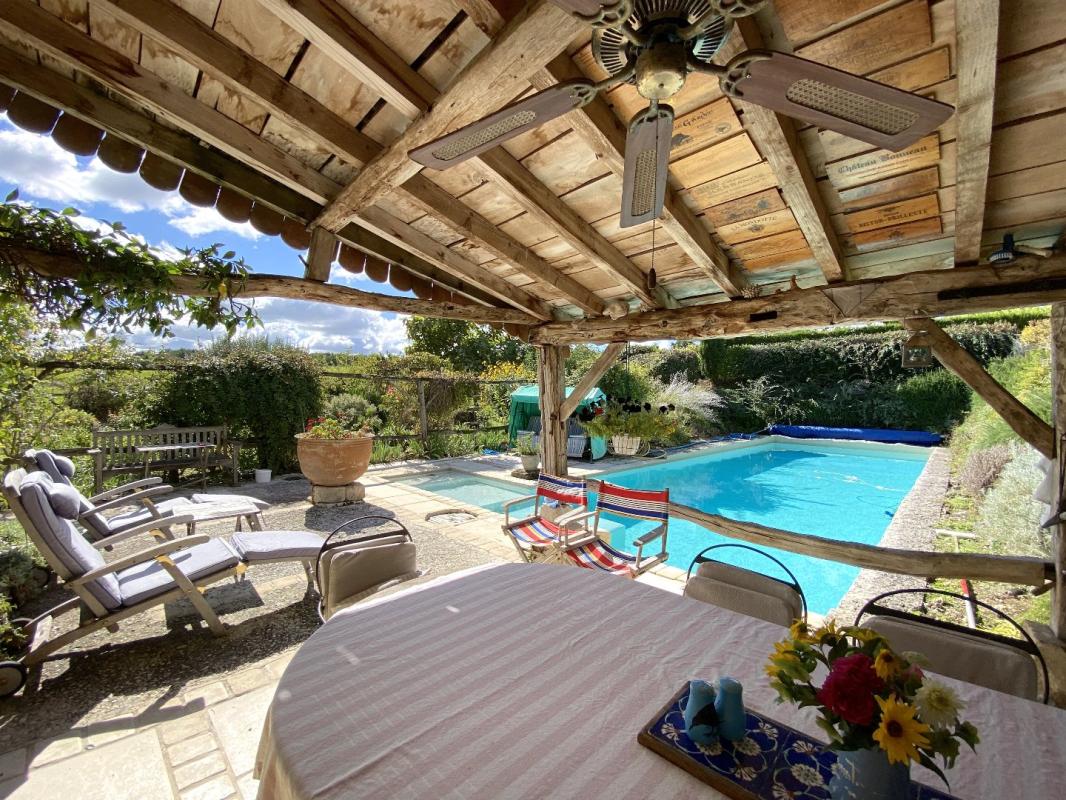 5 bedroom maison situee en campagne in Aubeterre Sur Dronne, Charente, France