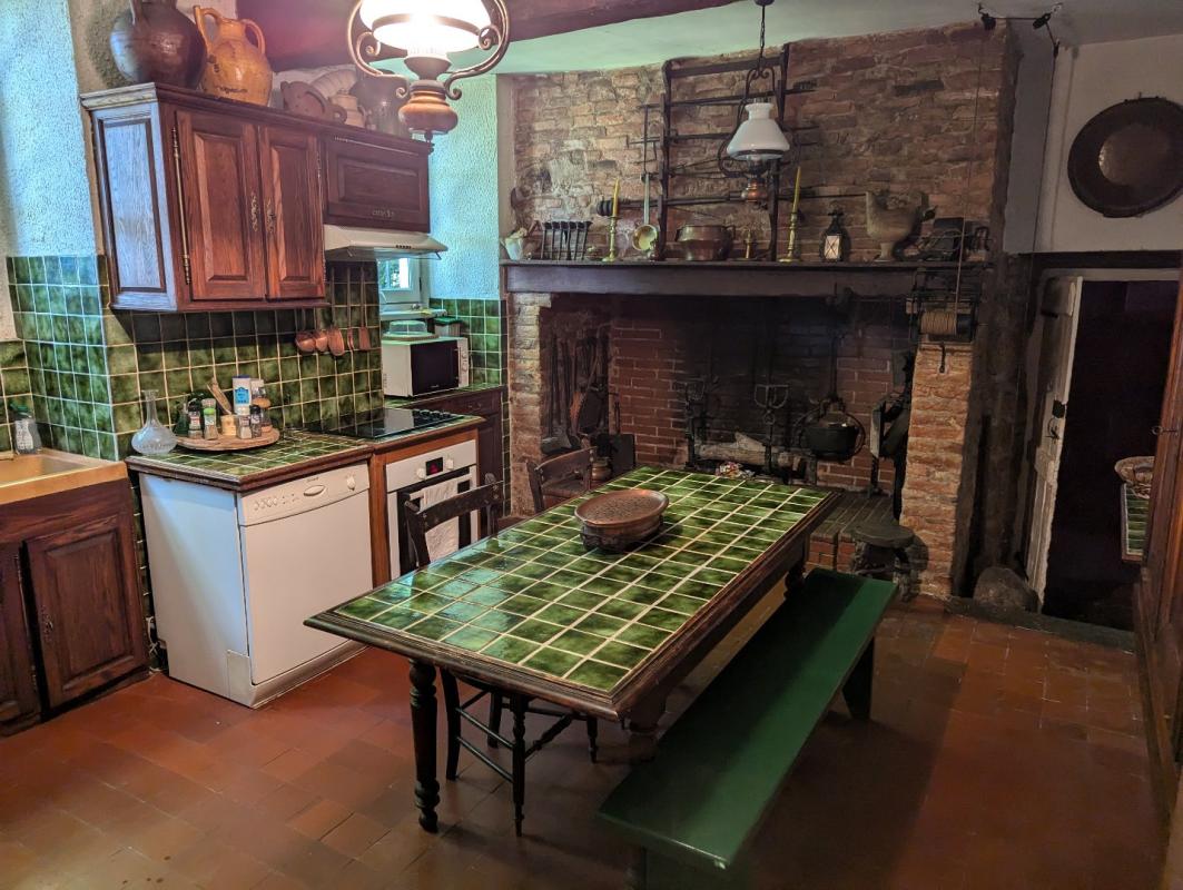 8 bedroom manoir in Saint Girons, Ariège, France