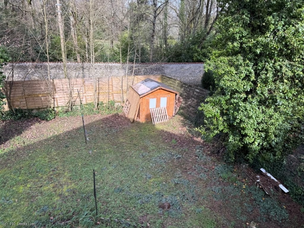 3 bedroom House in Ruffec, France – r7429