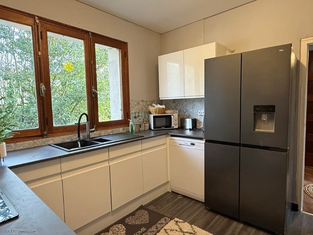 3 bedroom House in Ruffec, France – r7429