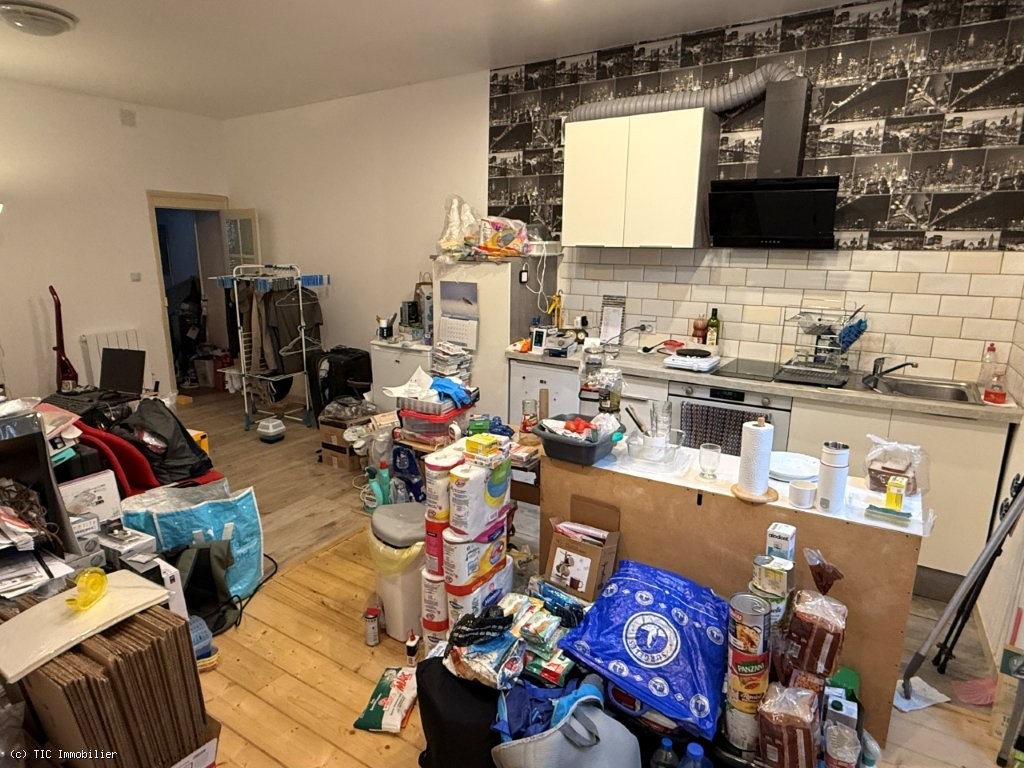 2 bedroom House in Ruffec, France – r7427