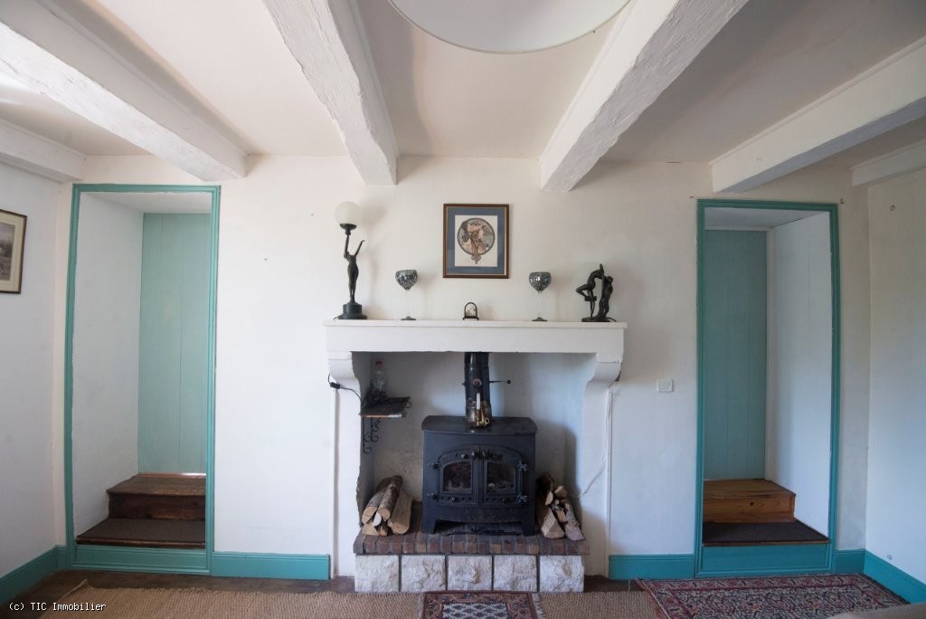 2 bedroom House in Civray, France – r7424