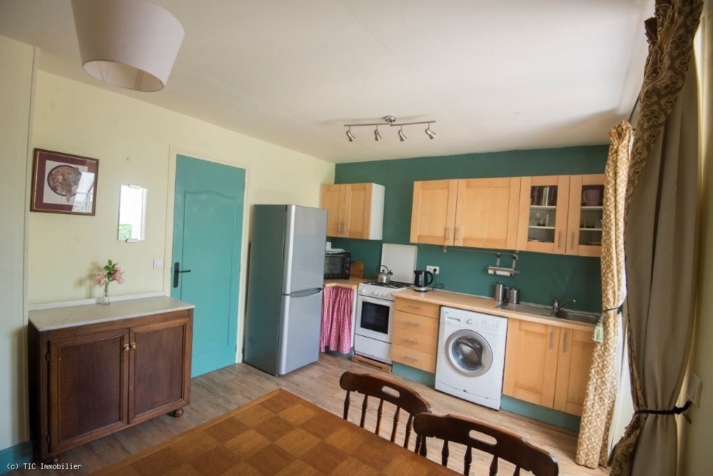 2 bedroom House in Civray, France – r7424