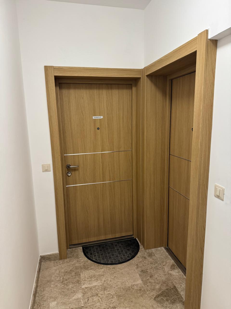 Apartment 42 m² with a parking space in the center of Budva in a new building