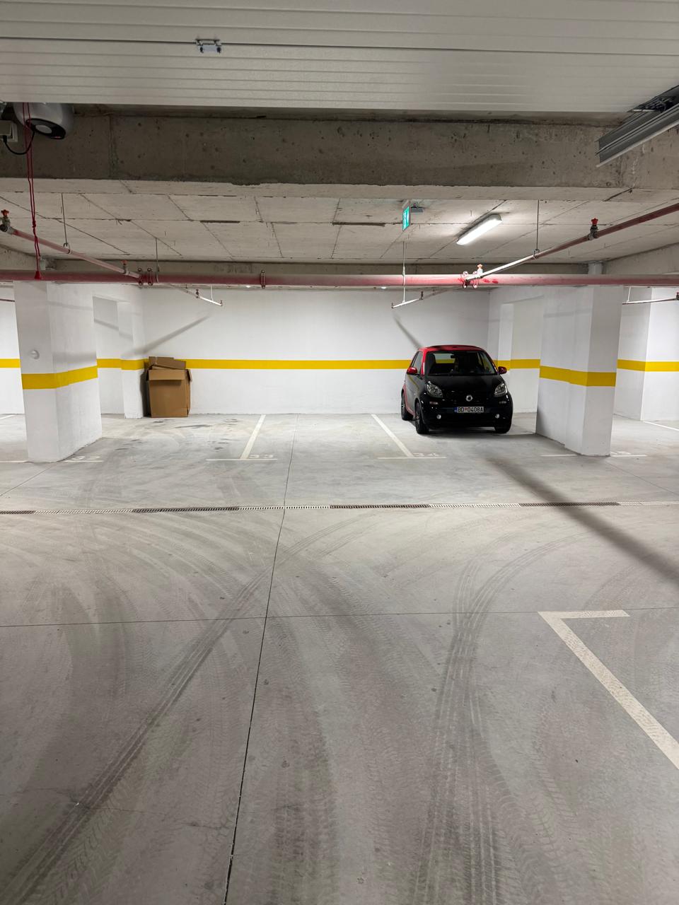 Apartment 42 m² with a parking space in the center of Budva in a new building