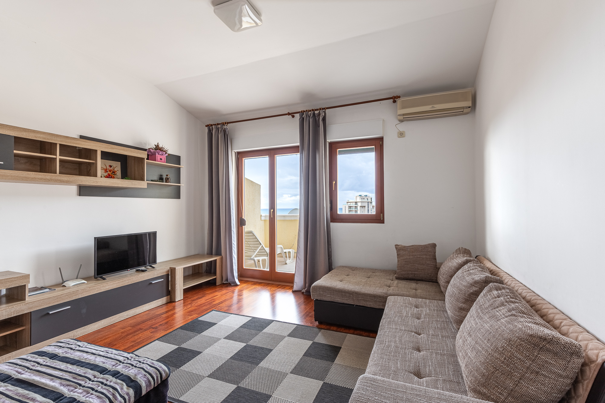 34 m² Studio Apartment with Sea View and Terrace — Petrovac