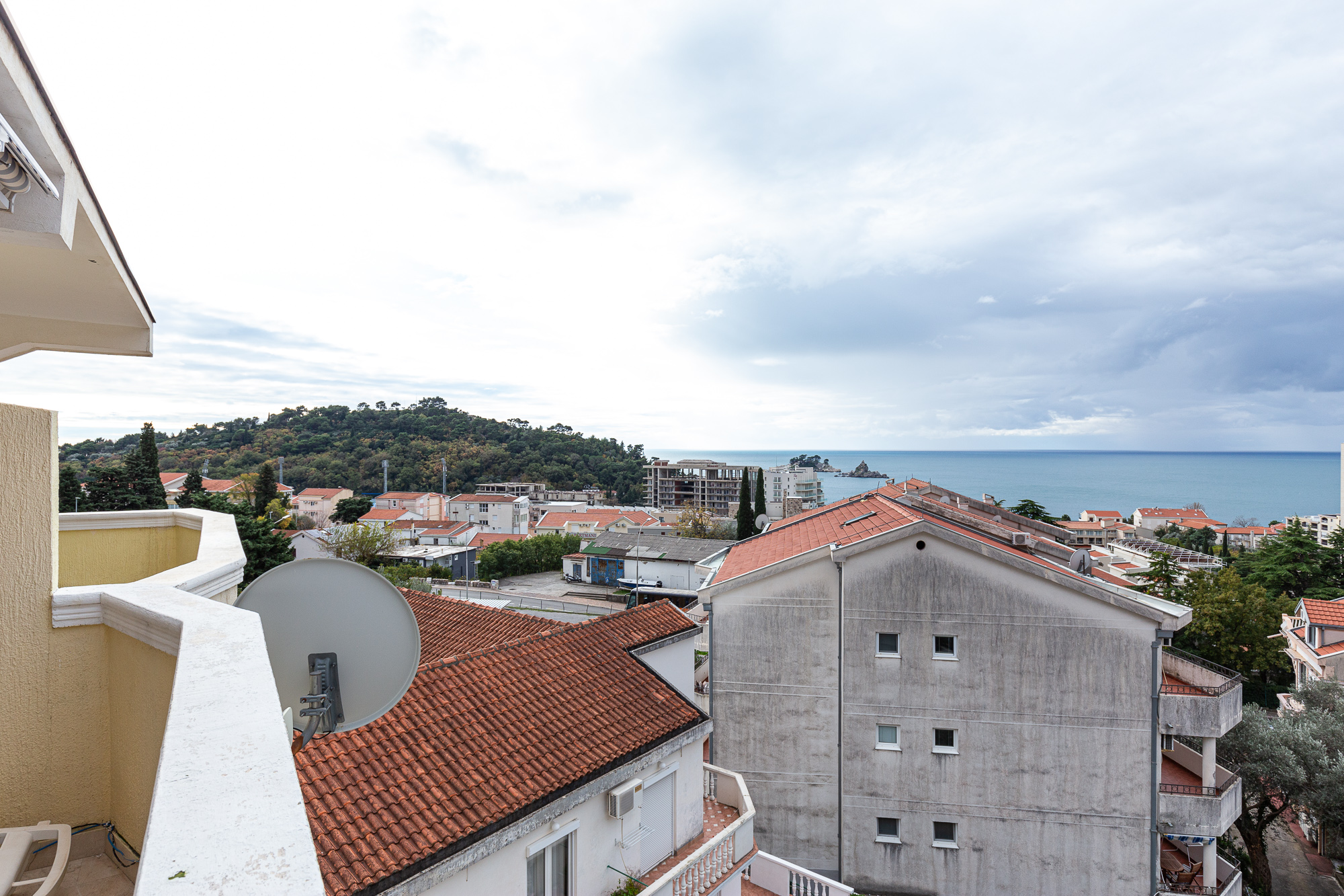 34 m² Studio Apartment with Sea View and Terrace — Petrovac