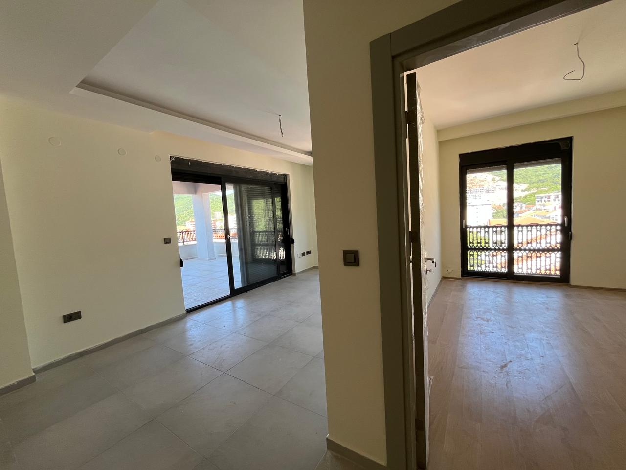 # 6566 apartments in a newly built building in the center of Budva