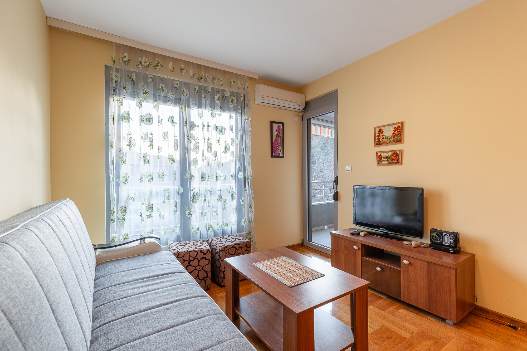 One-bedroom apartment in Becici