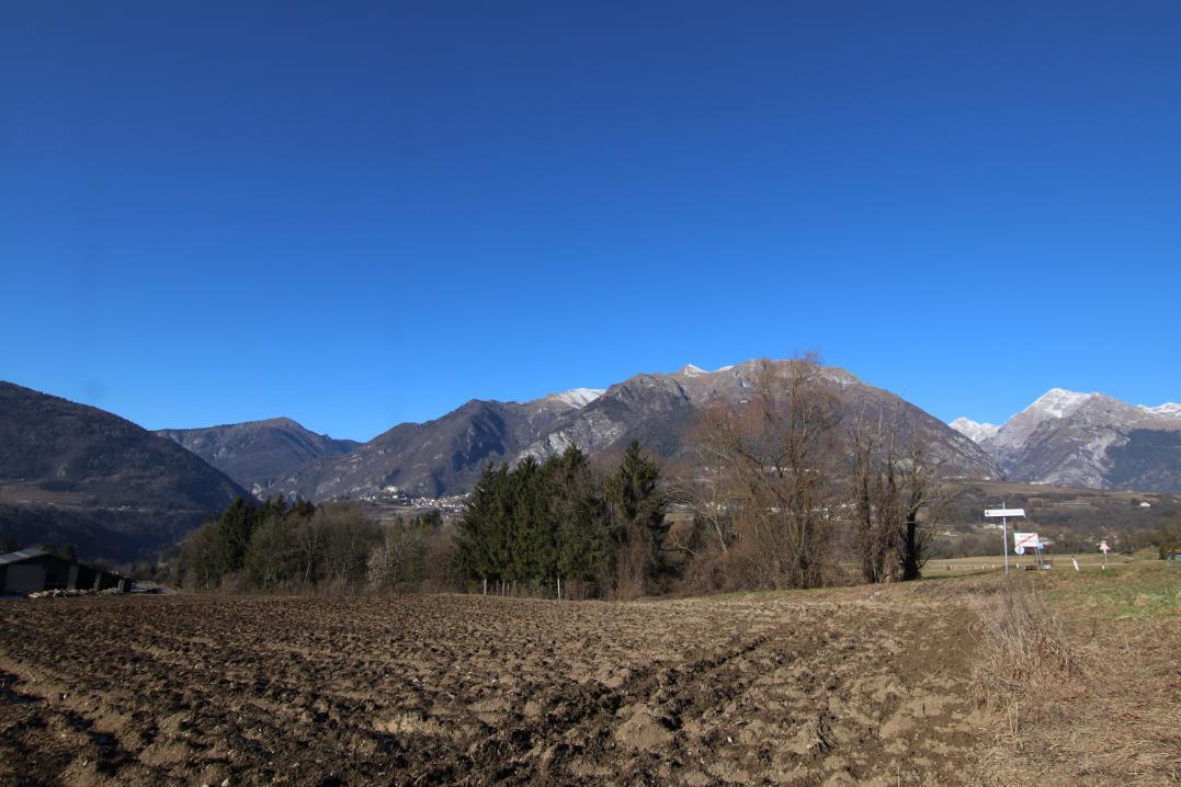Comano Terme, three building plots amongst the Brenta Dolomites –