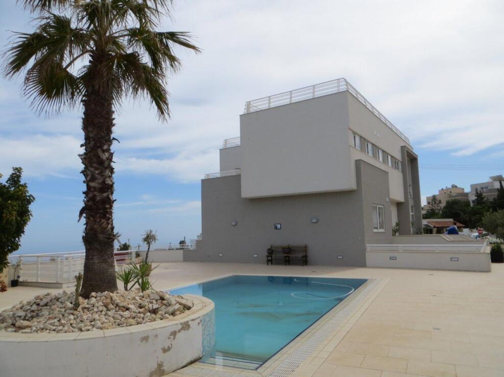 Well-Presented 3-Bedroom Unfurnished Maisonette with A Large Terrace in Madliena