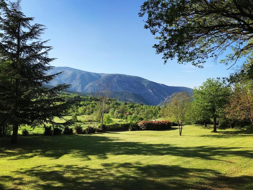 Exceptional 14 Bedroom Property with Rental Income & Panoramic Mountain Views – Pyrénées-Orientales, France