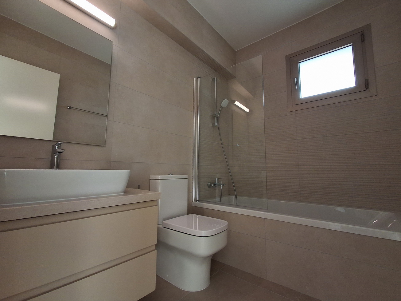 2 bedroom Apartments in Paphos, Cyprus – 18587-ARD00000455