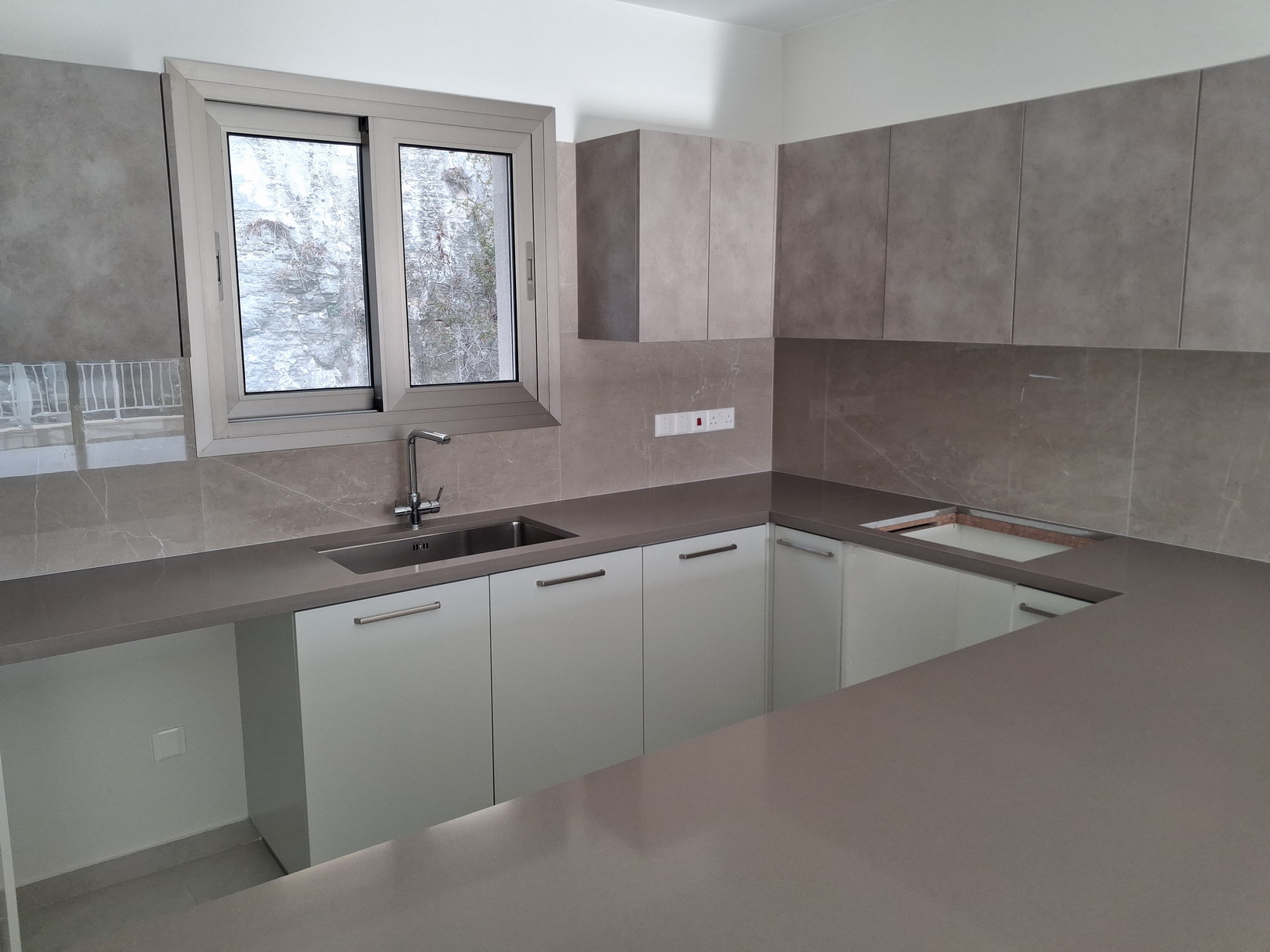 2 bedroom Apartments in Paphos, Cyprus – 18587-ARD00000463