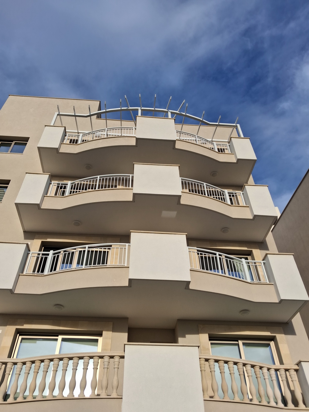2 bedroom Apartments in Paphos, Cyprus – 18587-ARD00000463