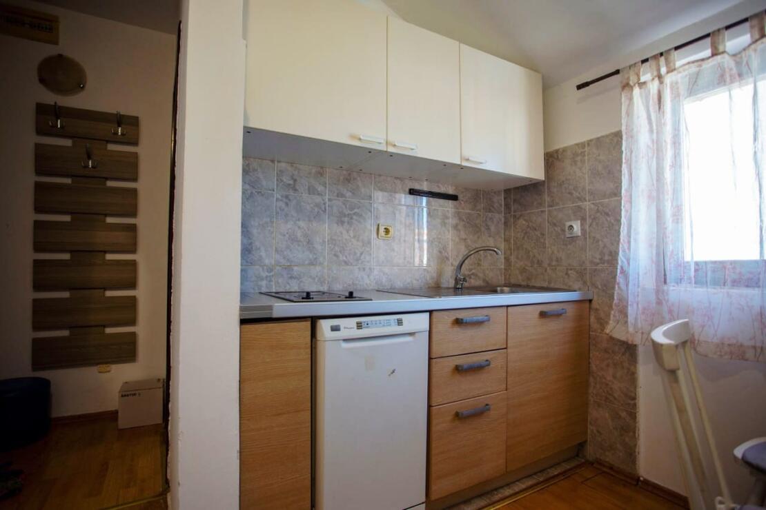 Authentic Montenegro: Charming Apartment with Sea Views in Bečići