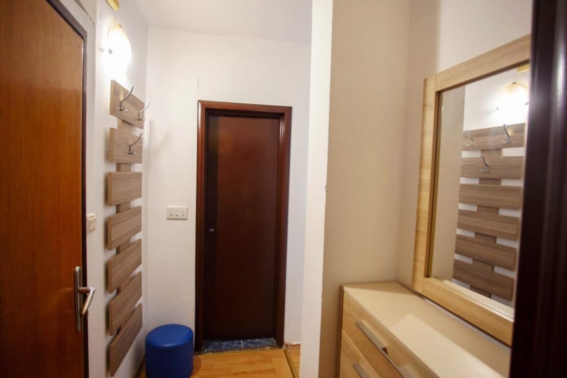 Authentic Montenegro: Charming Apartment with Sea Views in Bečići