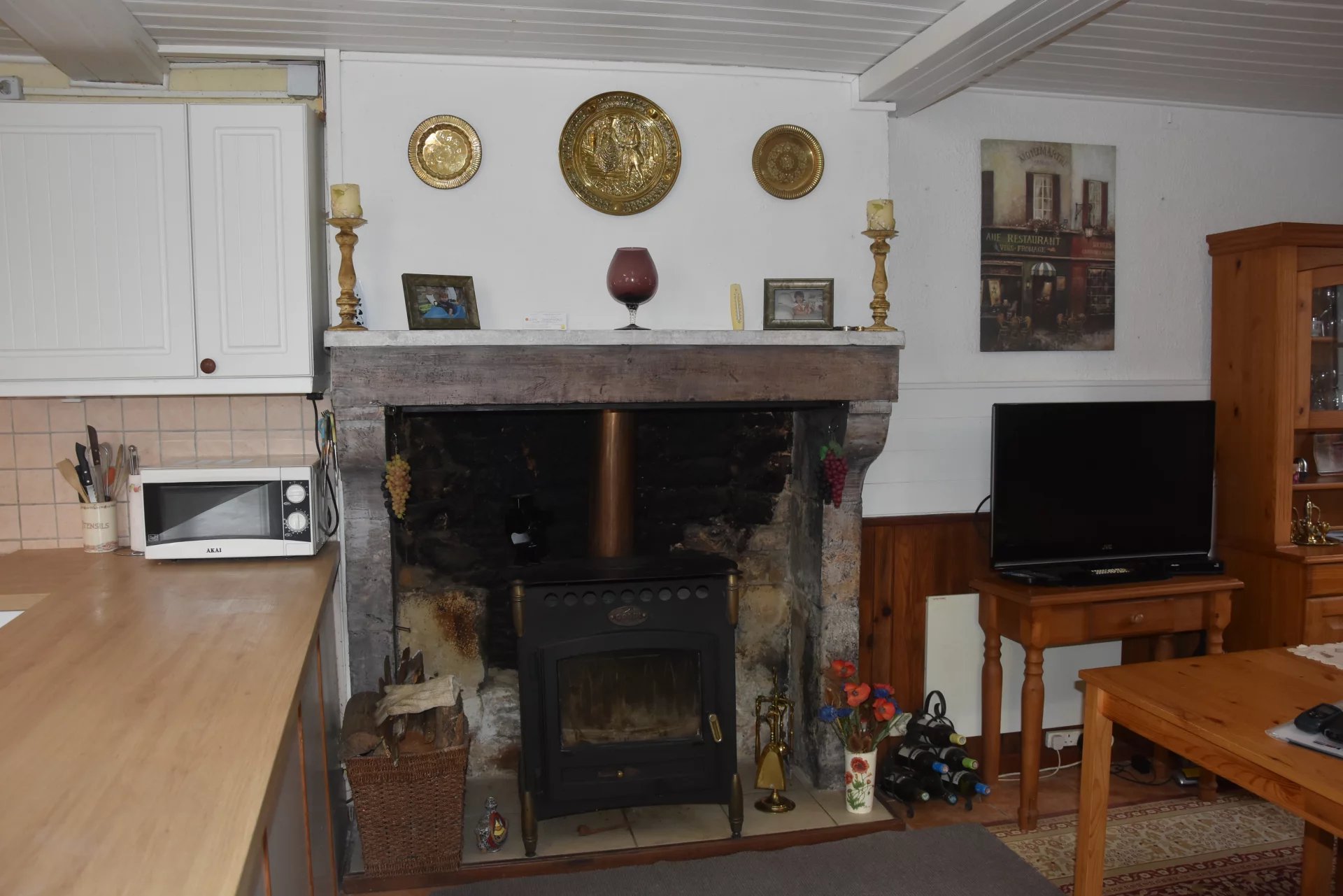 Cosy Village home with charm and character, Poitou-Charentes – France – BVI70587